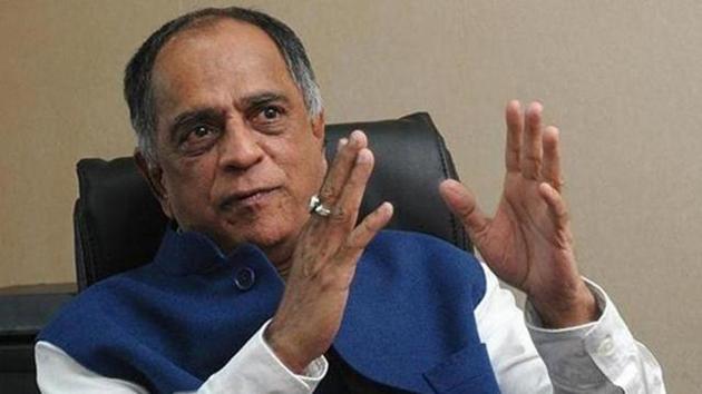 Pahlaj Nihalani has spilled the beans about filmmakers seeking favours from the Information and Broadcasting Ministry. (HT Photo) Pahlaj Nihalani has spilled the beans about filmmakers seeking favours from the Information and Broadcasting Ministry. (HT Photo)