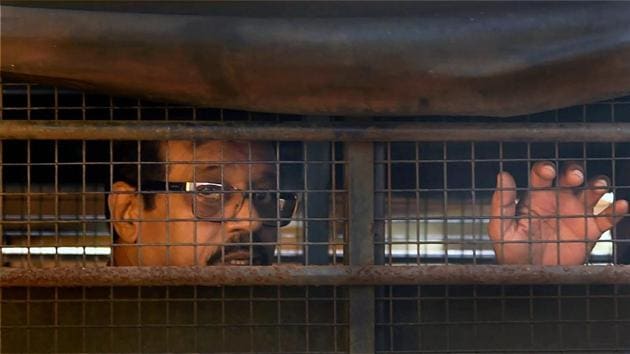 1993 Mumbai blasts case accused Mustafa Dossa being taken to the special TADA court in Mumbai. (PTi Photo) 1993 Mumbai blasts case accused Mustafa Dossa being taken to the special TADA court in Mumbai. (PTi Photo)