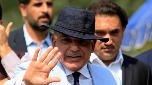 Shehbaz Sharif, chief minister of Punjab Province and brother of Pakistan's Prime Minister Nawaz Sharif, gestures after appearing before a Joint Investigation Team (JIT) in Islamabad, Pakistan.(Reuters Photo)