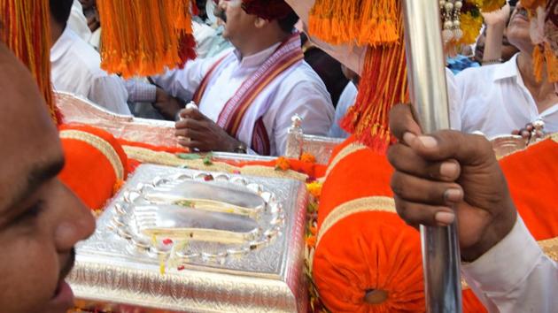 Thousands of devotees will walk from the pilgrim town of Dehu to Pandharpur. (HT PHOTO)