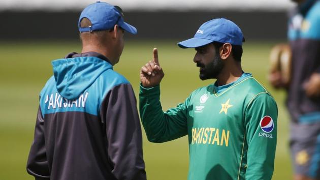 Pakistan cricket team's Mohammad Hafeez with head coach Mickey Arthur during a team training session at The Oval in London on Friday. The Sarfraz Ahmed-led side plays Virat Kohli’s Indian cricket team in the final of the ICC Champions Trophy on Sunday. (REUTERS) Pakistan cricket team's Mohammad Hafeez with head coach Mickey Arthur during a team training session at The Oval in London on Friday. The Sarfraz Ahmed-led side plays Virat Kohli’s Indian cricket team in the final of the ICC Champions Trophy on Sunday. (REUTERS)