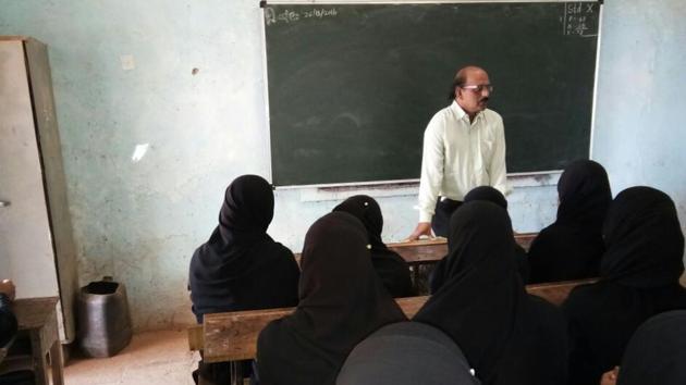 Students attend a lecture at the distance learning centre. (HT) Students attend a lecture at the distance learning centre. (HT)
