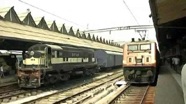 AK Selvaraj lost a bag containing Rs 50,000 while traveling on a train. (File Photo) AK Selvaraj lost a bag containing Rs 50,000 while traveling on a train. (File Photo)