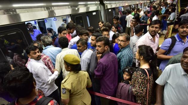 Huge turn out of people eager to experience the new Green line at Majestic Station seen on the first day of its opening to the general public in Bengaluru, Karnataka, on June 18, 2017. (Arijit Sen/HT Photo) Huge turn out of people eager to experience the new Green line at Majestic Station seen on the first day of its opening to the general public in Bengaluru, Karnataka, on June 18, 2017. (Arijit Sen/HT Photo)