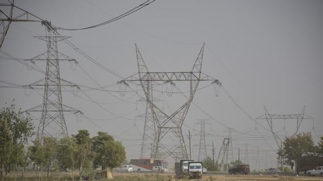The 400KV transmission line is coming up between Jahangirpur and Pali in Greater Noida. (Sakib Ali/HT FIle) The 400KV transmission line is coming up between Jahangirpur and Pali in Greater Noida. (Sakib Ali/HT FIle)
