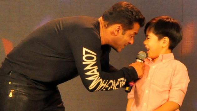Tubelight Matin Rey Tangu Is The Superstar Of Itanagar Says Salman Khan Hindustan Times Matin rey tangu with salman khan at 'tubelight' event. tubelight matin rey tangu is the