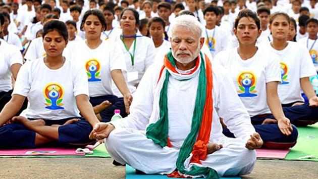 The first International Yoga Day celebration was organised at Rajpath in New Delhi in 2015.(Ajay Aggarwal/HT File Photo)