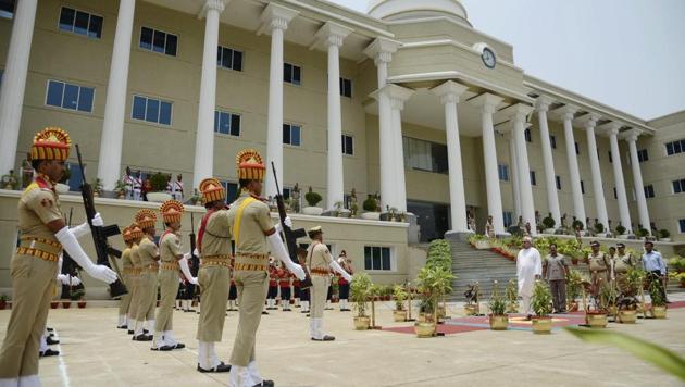 Representative Image | Police personnel at the Commissionerate in Bhubaneswar. (PTI) Representative Image | Police personnel at the Commissionerate in Bhubaneswar. (PTI)