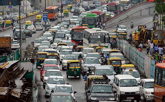 New Delhi, India - June 20, 2017: Traffic Jam on inner ring road near South Ex, after heavy rainfall, in New Delhi, India, on Tuesday, June 20, 2017. (Photo by Burhaan Kinu/ Hindustan Times)(Burhaan Kinu/HT PHOTO)