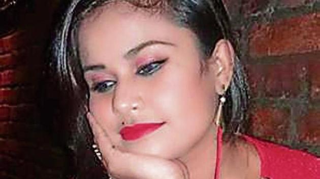 Anjali Shrivastava has appeared in a few Bhojpuri films. She was, however, not doing well in her career, her friends told the police.(Facebook)