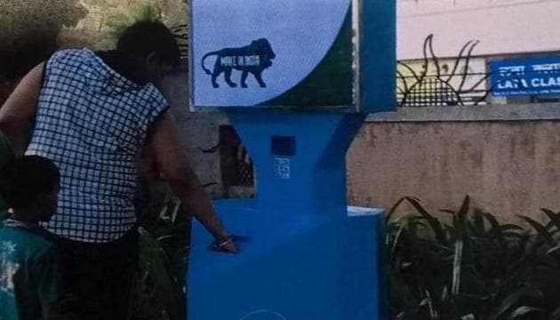 The civic body will install 100 new ‘techbins’ at public places to prevent littering. (HT Photo) The civic body will install 100 new ‘techbins’ at public places to prevent littering. (HT Photo)