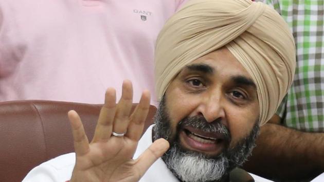 Punjab finance minister Manpreet Singh Badal (Sanjeev Sharma/HT) Punjab finance minister Manpreet Singh Badal (Sanjeev Sharma/HT)