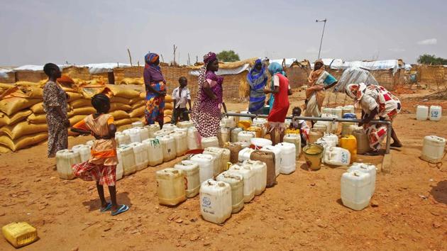 At a recent food distribution in the town of Old Fangak in Greater Jonglei 10,000 people came to register for a WFP food drop and 30,000 more are expected to come within the week. (AFP) At a recent food distribution in the town of Old Fangak in Greater Jonglei 10,000 people came to register for a WFP food drop and 30,000 more are expected to come within the week. (AFP)
