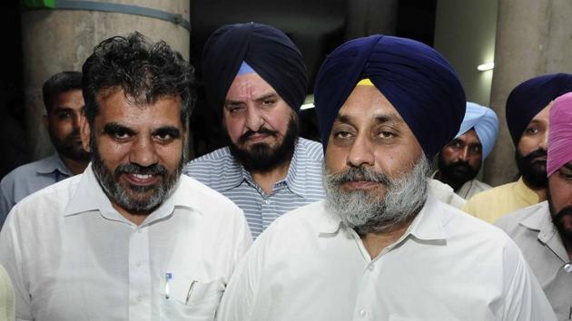 The Akali leaders said they have the minister’s video where he is seen giving examples of a beggar while explaining debt waiver to farmers. (Keshav Singh) The Akali leaders said they have the minister’s video where he is seen giving examples of a beggar while explaining debt waiver to farmers. (Keshav Singh)