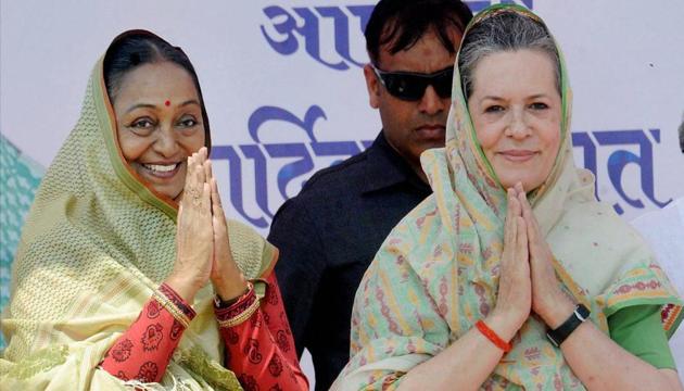 Meira Kumar, a former diplomat and daughter of the late Dalit icon Jagjivan Ram, was the unanimous choice of the 17 opposition parties at a meeting today.(PTI File photo)