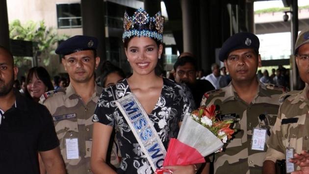 Stephanie Del Valle Miss World 2016 arrives at the International Airport in Mumbai. (IANS)