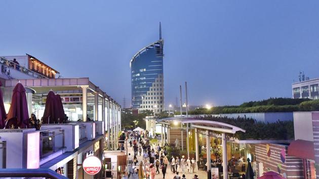 The man, who works in CyberHub, started getting threatening phone calls from March this year. (Sanjeev Verma/HT File Photo) The man, who works in CyberHub, started getting threatening phone calls from March this year. (Sanjeev Verma/HT File Photo)
