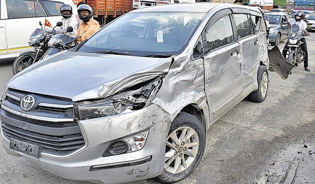 Hina Singh, Puja Singh and Sumit Randhavan had gone to Bhiwandi for some work and were returning through the Mumbai-Nashik highway when their car was hit by another one from behind.(Representational photo)