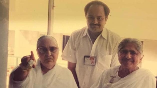 Family friend Rohit Jejrani with Indra Nanwani (right) and Lila Lajus Daryanani.