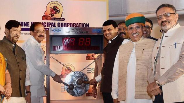 Union minister Venkaiah Naidu and Maharashtra chief minister Devendra Fadnavis had launched the Pune Municipal Corporation’s biggest municipal bonds programme on June 22. (PTI file photo) Union minister Venkaiah Naidu and Maharashtra chief minister Devendra Fadnavis had launched the Pune Municipal Corporation’s biggest municipal bonds programme on June 22. (PTI file photo)