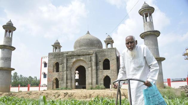 Faizul Hasan Qadri is building a mini ‘Taj’ in the memory of his dead wife. Despite financial constraints he chose to donate land for a government school even as his ‘Taj’ project has remained incomplete. (Sakib Ali / HT Photo) Faizul Hasan Qadri is building a mini ‘Taj’ in the memory of his dead wife. Despite financial constraints he chose to donate land for a government school even as his ‘Taj’ project has remained incomplete. (Sakib Ali / HT Photo)