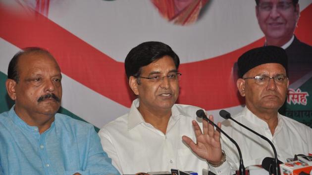 State Congress president Pritam Singh addresses the media persons in Dehradun on Saturday. (Vinay Santosh Kumar/HT) State Congress president Pritam Singh addresses the media persons in Dehradun on Saturday. (Vinay Santosh Kumar/HT)