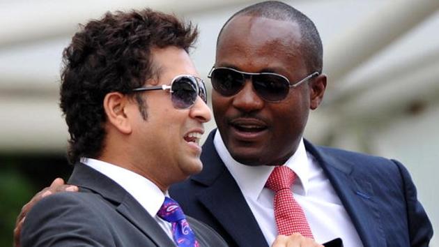 Sachin Tendulkar (L) and Brian Lara are known to be close friends.(AFP/Getty Images)