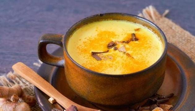 Turmeric milk is rich in antioxidants that build immunity.(Shutterstock)