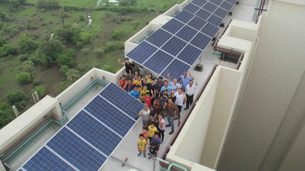 Residents of Raheja Eternity reduce their dependence on electricity grid by nearly 60% by using solar power.(Pramod Thakur/HT)