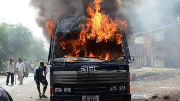 The protesters assaulted policemen, set seven police vans on fire, and locked traffic last Thursday.(HT Photo)