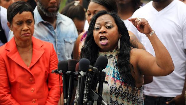 Valerie Castile, mother of Philando Castile, speaks about her reaction to a not guilty verdict for Officer Jeronimo Yanez at the Ramsey County Courthouse in St. Paul, Minnesota. (AP File Photo) Valerie Castile, mother of Philando Castile, speaks about her reaction to a not guilty verdict for Officer Jeronimo Yanez at the Ramsey County Courthouse in St. Paul, Minnesota. (AP File Photo)