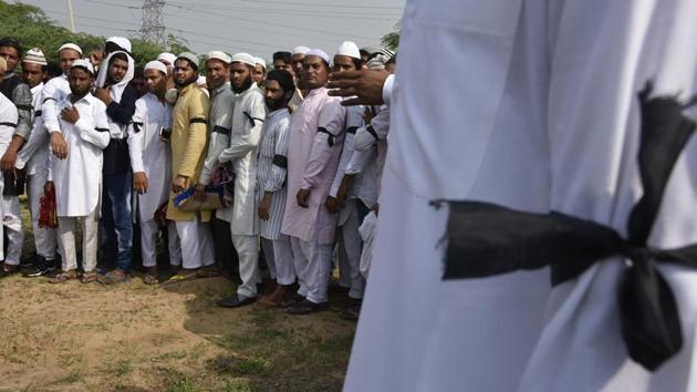 Residents of Junaid’s village Khandawali had sported black arm bands on Eid to protest the murder.(Raj K Raj/HT PHOTO) Residents of Junaid’s village Khandawali had sported black arm bands on Eid to protest the murder.(Raj K Raj/HT PHOTO)