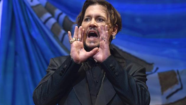 Johnny Depp speaks to Japanese fans during a promotional event for the film Pirates of the Caribbean: Dead Men Tell No Tales in Tokyo. (AFP) Johnny Depp speaks to Japanese fans during a promotional event for the film Pirates of the Caribbean: Dead Men Tell No Tales in Tokyo. (AFP)