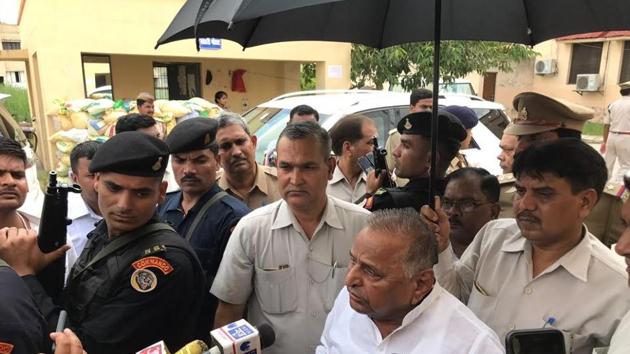 The meeting between the SP patriarch and Prajapati lasted for over one hour. (HT Photo) The meeting between the SP patriarch and Prajapati lasted for over one hour. (HT Photo)