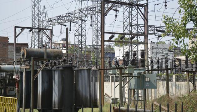 According to officials, the electricity department is to recover a due of nearly Rs700 crore from the Ghaziabad zone, which comprises Ghaziabad, Hapur and Bulandshahr. (HT File Photo) According to officials, the electricity department is to recover a due of nearly Rs700 crore from the Ghaziabad zone, which comprises Ghaziabad, Hapur and Bulandshahr. (HT File Photo)