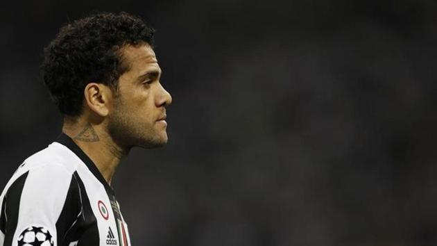Dani Alves has confirmed his departure from Juventus after rumours suggested he fell out with club officials.(Reuters)