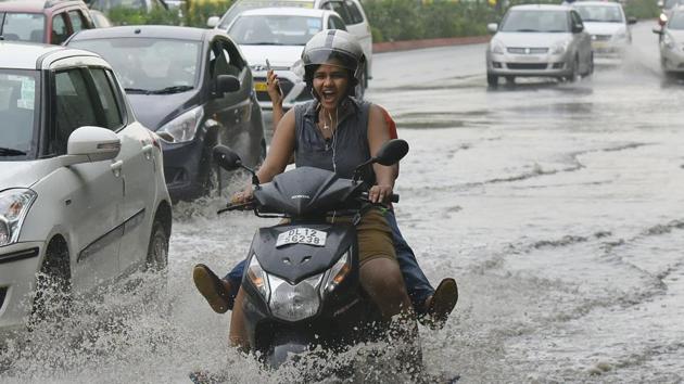 According to Delhi Traffic Police, waterlogging caused traffic jams in areas such as Munirka, Aurobindo Marg, MB road, around Saket metro station, Malviya Nagar, Dhaula Kuan flyover and under RTR flyover. (Vipin Kumar/HT PHOTO) According to Delhi Traffic Police, waterlogging caused traffic jams in areas such as Munirka, Aurobindo Marg, MB road, around Saket metro station, Malviya Nagar, Dhaula Kuan flyover and under RTR flyover. (Vipin Kumar/HT PHOTO)