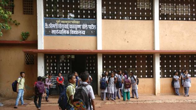 The allegations by parents have triggered a controversy, leading to delay in procuring the material.(HT PHOTO) The allegations by parents have triggered a controversy, leading to delay in procuring the material.(HT PHOTO)