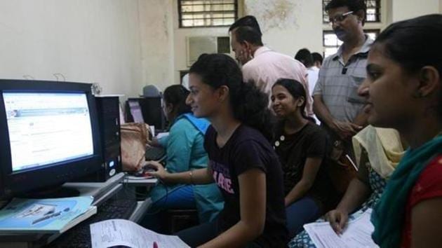 More than 2.51 lakh students had signed up for online admissions by Thursday evening.(HT FILE)