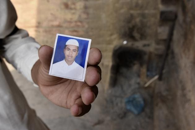 Junaid, 16, was murdered while returning home after Eid shopping. Knife stabs were discovered on half of his body. This happens only when the killer is seething with obsessive rage. (Raj K Raj/HT PHOTO) Junaid, 16, was murdered while returning home after Eid shopping. Knife stabs were discovered on half of his body. This happens only when the killer is seething with obsessive rage. (Raj K Raj/HT PHOTO)