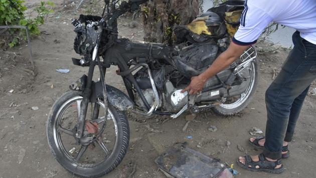 According to the family, the victim, Iqbal, of Dudhiya Peepal locality in Dasna, was on his way to Delhi when his bike was hit by a speeding truck near the bypass police post at Vijay Nagar on Thursday. (Sakib Ali/HT Photo) According to the family, the victim, Iqbal, of Dudhiya Peepal locality in Dasna, was on his way to Delhi when his bike was hit by a speeding truck near the bypass police post at Vijay Nagar on Thursday. (Sakib Ali/HT Photo)