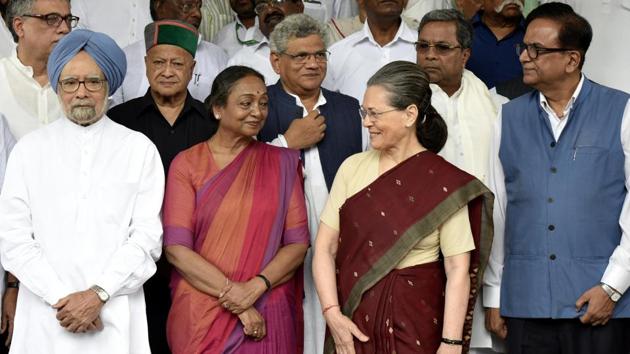 Opposition Presdential candidate Meira Kumar with Sonia Gandhi and other leaders at Parliament for filing her nomination in New Delhi on June 28, 2017. (Vipin Kumar/HT Photo) Opposition Presdential candidate Meira Kumar with Sonia Gandhi and other leaders at Parliament for filing her nomination in New Delhi on June 28, 2017. (Vipin Kumar/HT Photo)