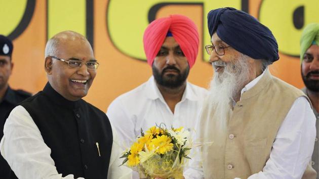 NDA presidential candidate Ram Nath Kovind being greeted by the former Punjab chief minister Parkash Singh Badal and Haryana BJP state president Subhash Barala on Thursday.(PTI Photo)