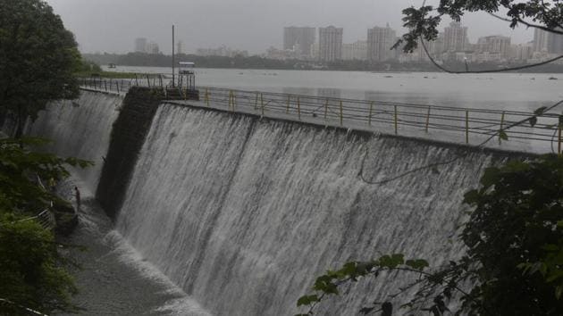 The Powai dam overflowed on Thursday. (Satish Bate/HT) The Powai dam overflowed on Thursday. (Satish Bate/HT)