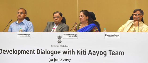 Rajasthan chief minister Vasundhara Raje and Niti Aayog vice-chairman Arvind Panagariya (2nd from left) in Jaipur on Friday. (HT Photo.) Rajasthan chief minister Vasundhara Raje and Niti Aayog vice-chairman Arvind Panagariya (2nd from left) in Jaipur on Friday. (HT Photo.)
