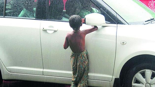 Uttarakhand adopted UP Beggary Prevention Act to join 20 other states and two union territories to ban begging. (HT Photo for representational purpose) Uttarakhand adopted UP Beggary Prevention Act to join 20 other states and two union territories to ban begging. (HT Photo for representational purpose)
