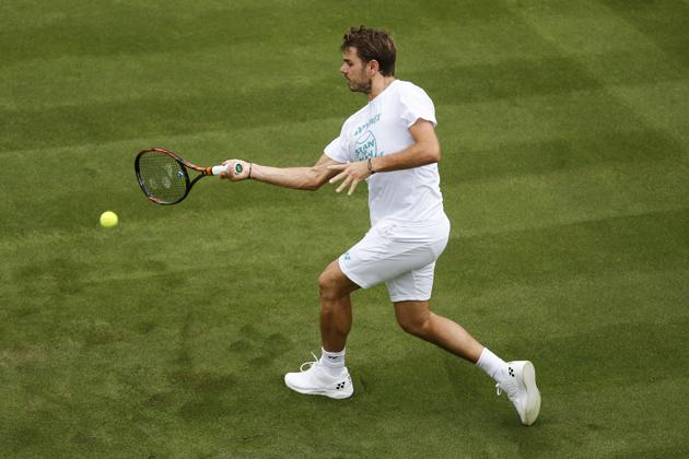 Stan Wawrinka will look to prove his mettle and maybe even outdo the more star-studded top 4 seeds in Wimbledon. (AP)
