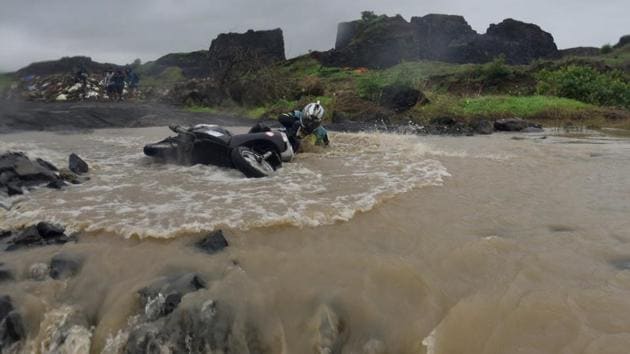The rough road makes the journey worth it. (Anshuman Poyrekar/HT Photo)