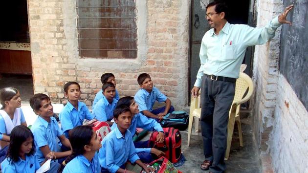 Students of government secondary school study in a class in western Rajasthan. (HT File Photo) Students of government secondary school study in a class in western Rajasthan. (HT File Photo)