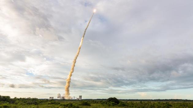 An Ariane 5 rocket lifts off from the French Guiana Space Center (Europe spaceport) with HS3-IS and India’s GSAT-17 satellites onboard. (Jody Amiet / AFP) An Ariane 5 rocket lifts off from the French Guiana Space Center (Europe spaceport) with HS3-IS and India’s GSAT-17 satellites onboard. (Jody Amiet / AFP)